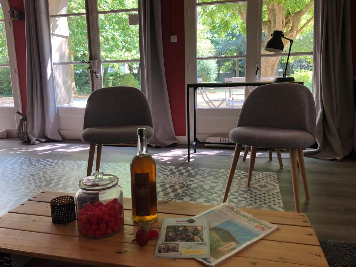 Au Rez De Jardin 호텔 숄레 외부 사진